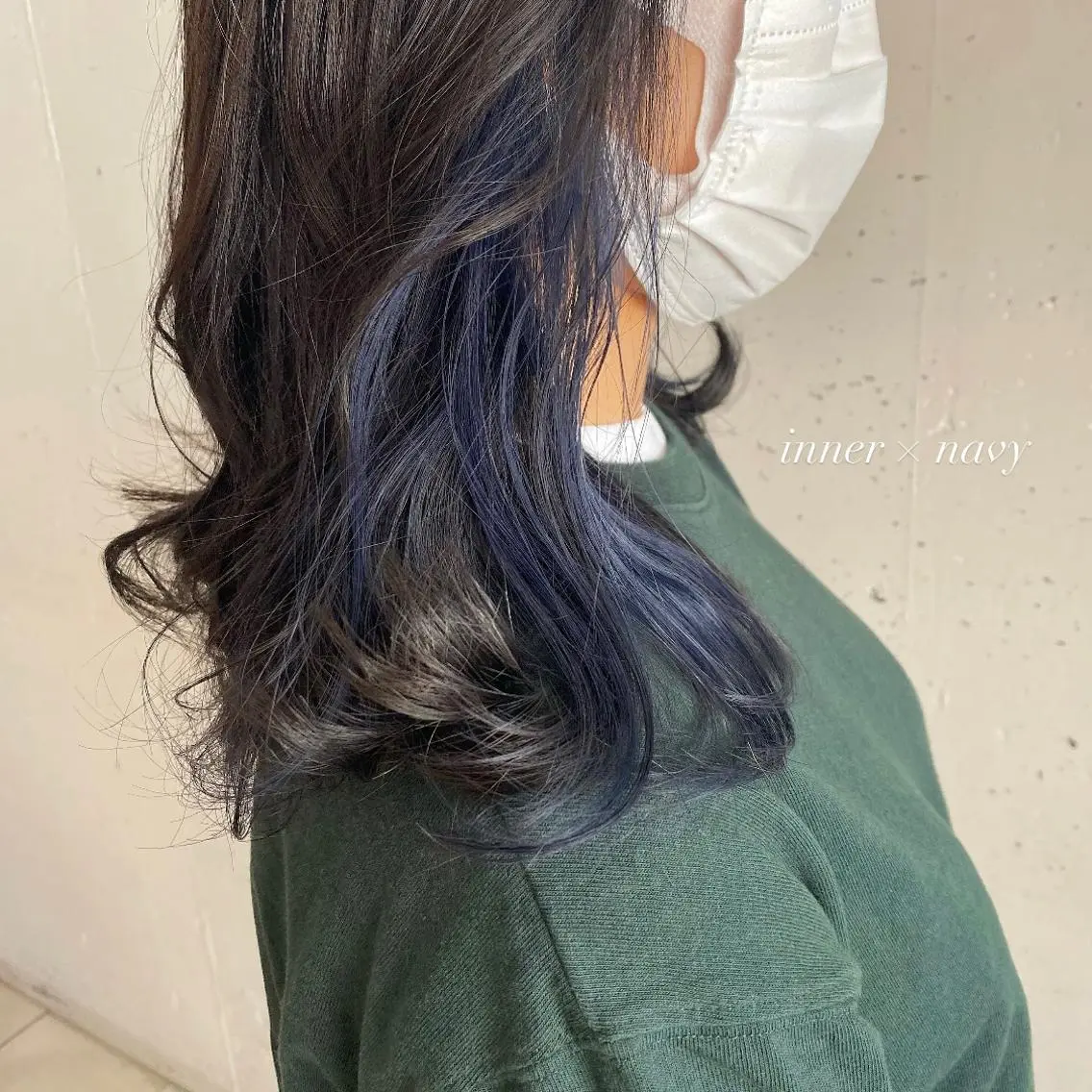 ミディアム カラー 安富 舞のヘアスタイル
