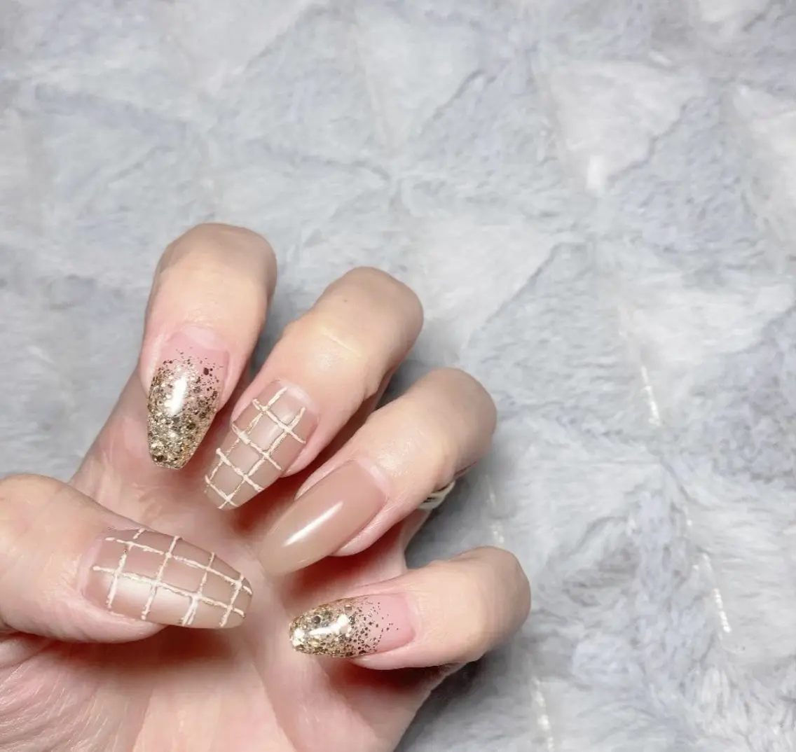 ネイル ハンドネイル B- nailのネイルデザイン