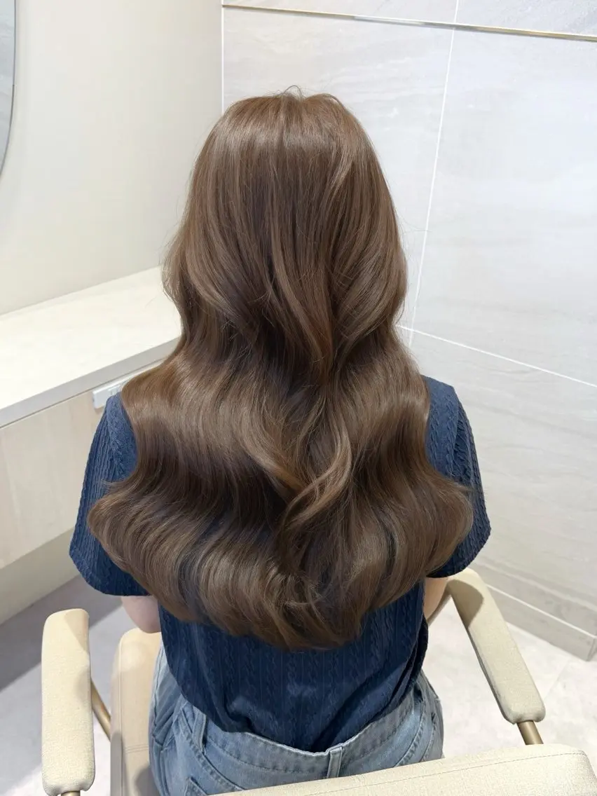 ロング カラー ベージュカラー イルミナカラー カット ヘアカラー トリートメント 透明感カラー🌿 グレージュ🐺陽介のヘアスタイル