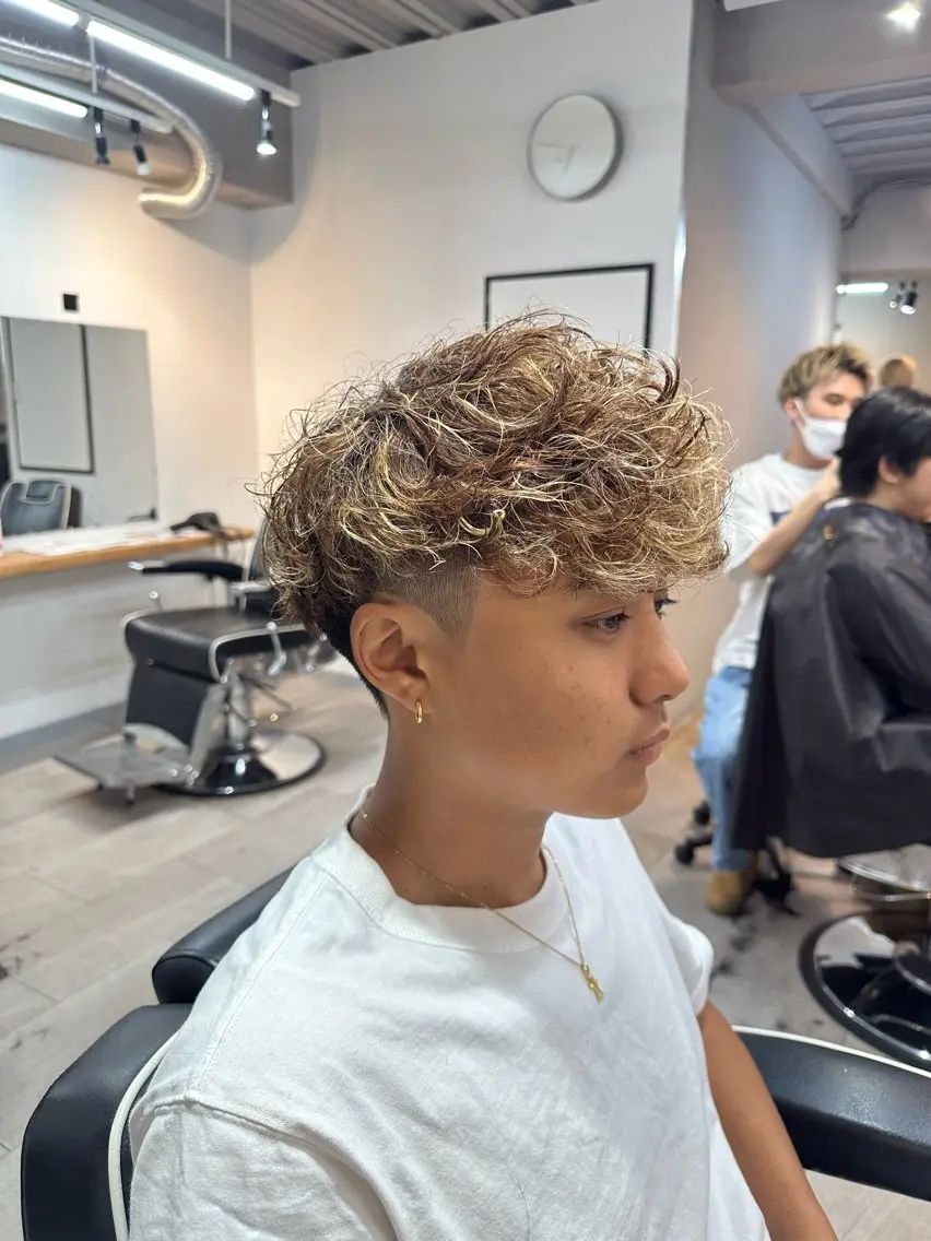 カラー パーマ メンズ カット ヘアカラー パーマ 💥律喜💥/パーマ /メンズ/フェードのヘアスタイル