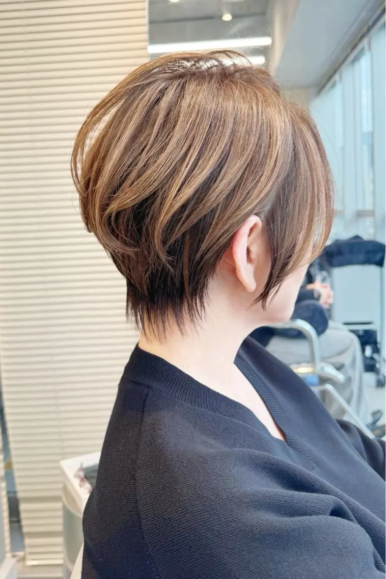 ショート カラー 美才治   秀欣 (ビサイジ ヒデキ)のヘアスタイル