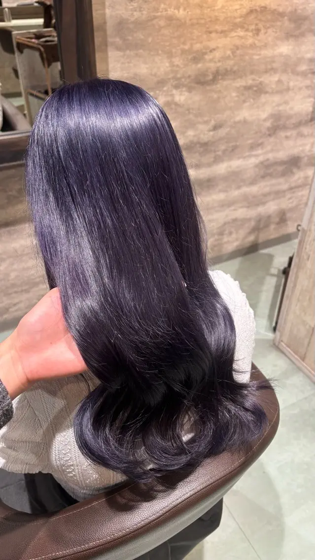 カラー ブリーチ ラベンダーカラー ラベンダーグレー 東田 さくらのヘアスタイル
