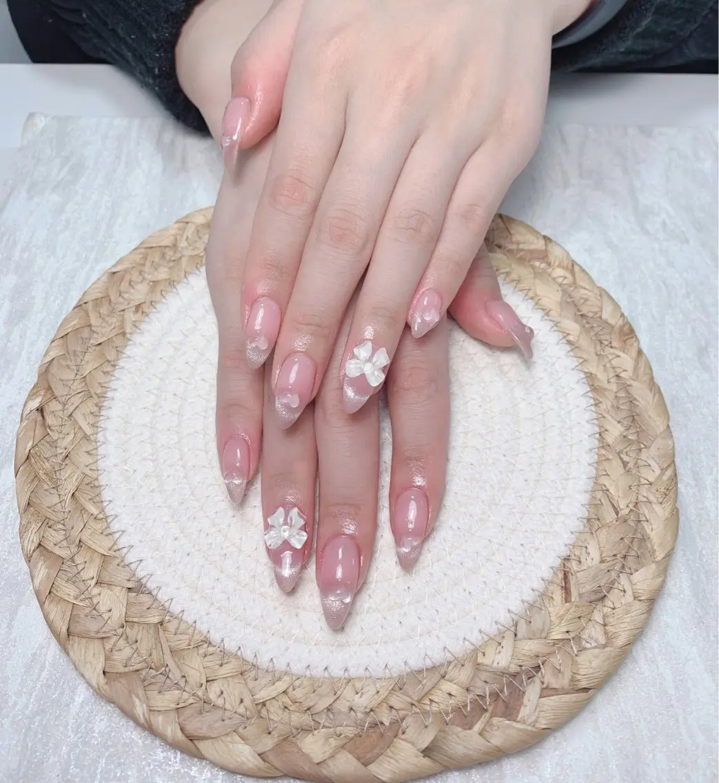 ネイル uu ネイルサロン関内🌼のネイルデザイン