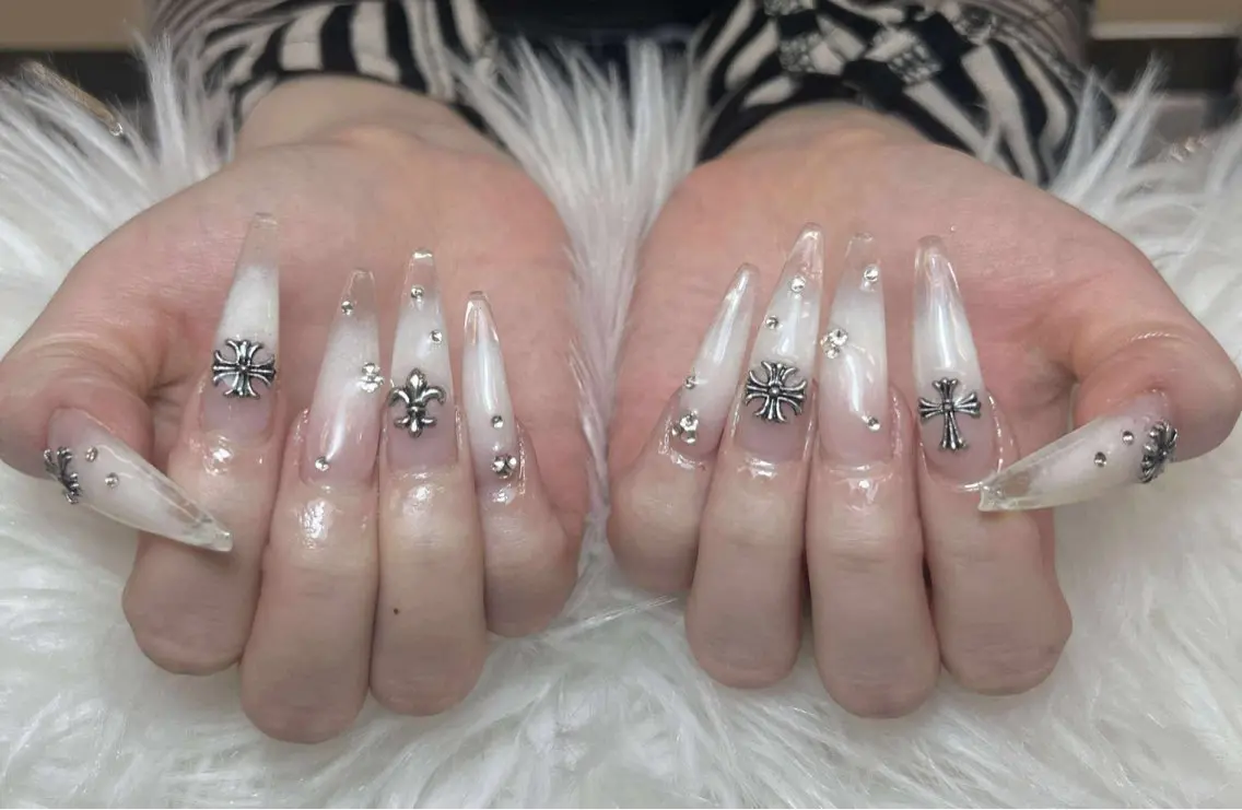 ネイル チークネイル 長さ出し フットネイル マグネットネイル 持ち込み ハンドネイル ANH NAIL ゴテゴテ専門店💎のネイルデザイン