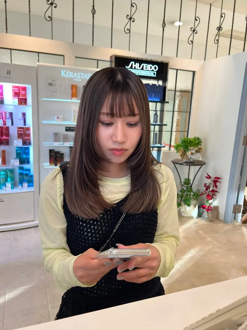 セミロング 森川 好羽のヘアスタイル