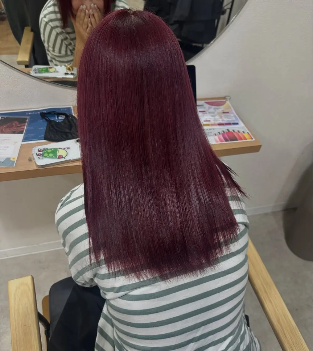 セミロング カット ヘアカラー 小寺 唯希のヘアスタイル