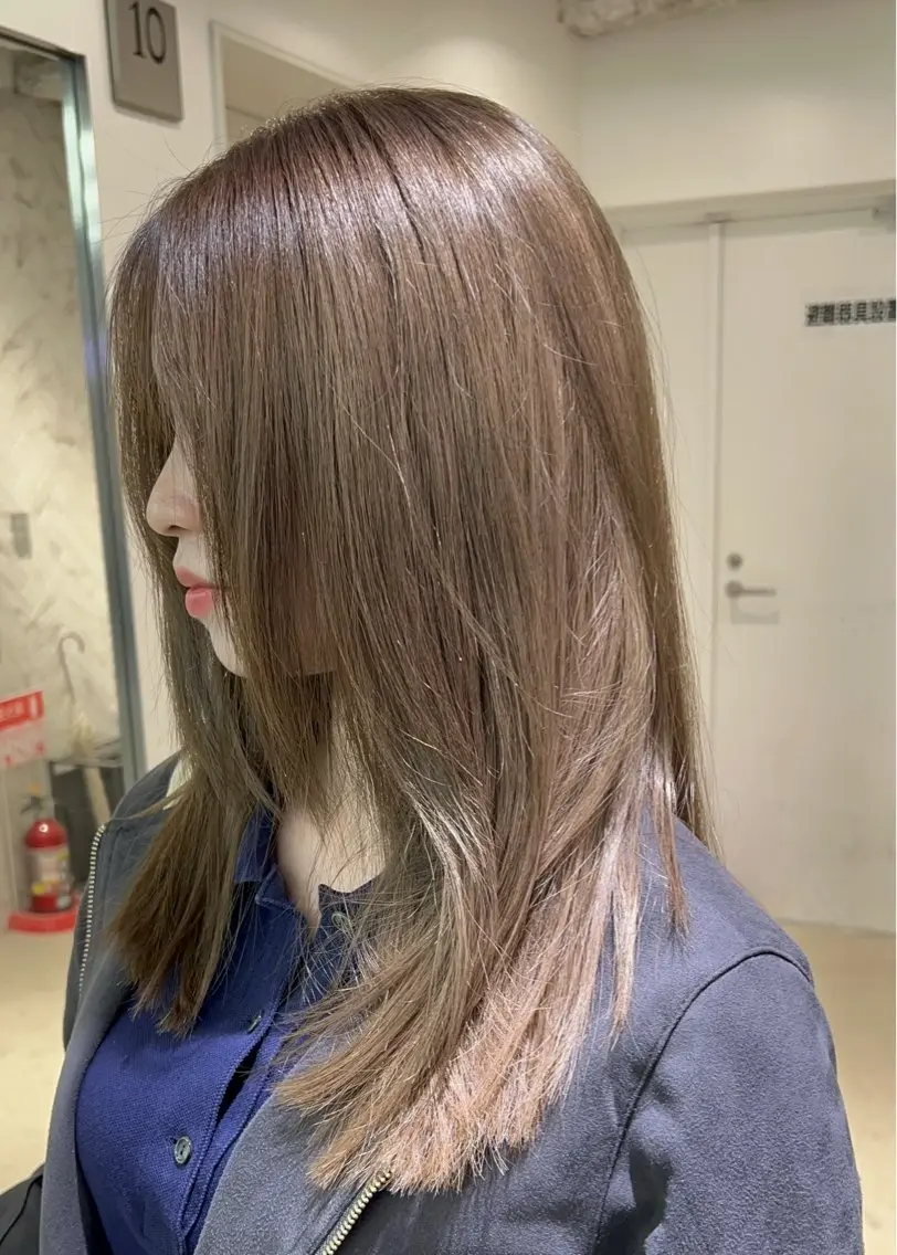 ロング カラー ヘアカラー トリートメント 艶ハイトーン🔆 ️️️安座間 希のヘアスタイル