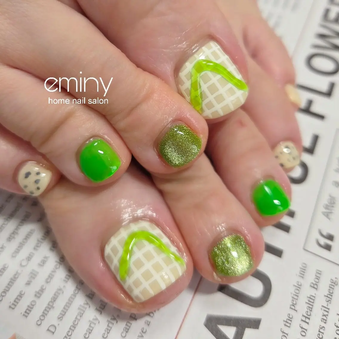 ネイル フットネイル ジェルネイル 韓国ネイル ぷっくりネイル フットネイル nail salon  eminyのネイルデザイン