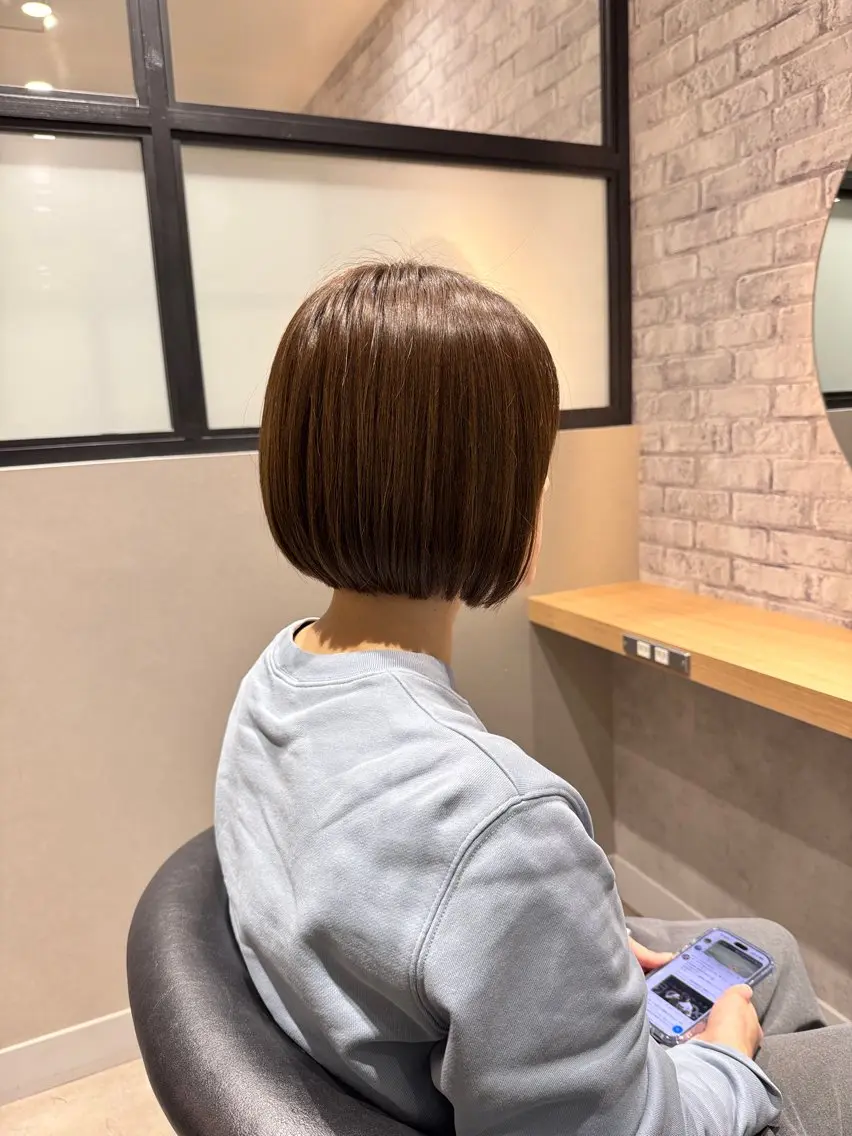 ショート 切りっぱなしボブ 前下がりボブ ボブ 髪質改善 カット ヘアカラー トリートメント 宮腰一磨 ・ショート・ボブ🌿のヘアスタイル
