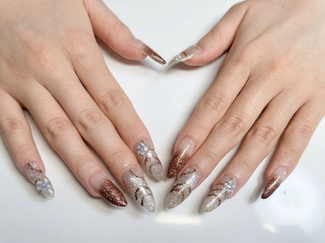 ネイル 長さ出し ハンドネイル JULIE NAILのネイルデザイン