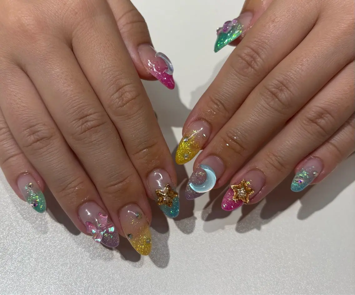 ネイル グラデーション キラキラネイル ラメ(グリッター) ラメグラデーション ハンドネイル NAILSALON ViViのネイルデザイン