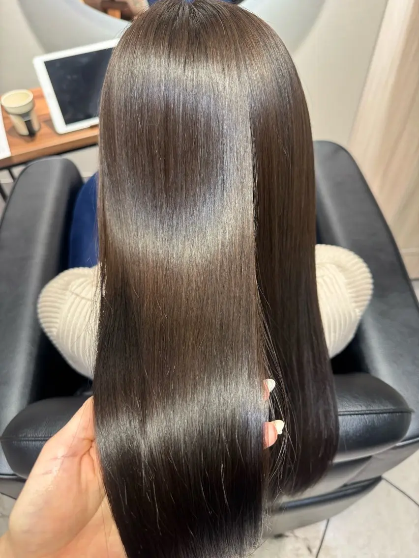 ロング 縮毛矯正 トリートメント カット ヘアカラー 縮毛矯正 トリートメント NAVY 橋本心 縮毛矯正のヘアスタイル