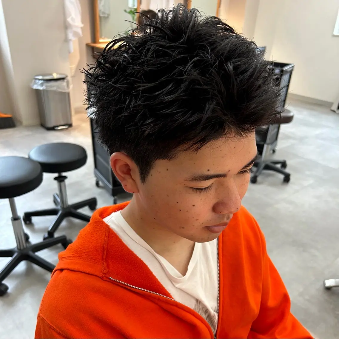 ショート パーマ メンズ メンズショート スパイキーショート ショートヘア メンズショート⚡️｜ 短髪をデザイン｜レオのヘアスタイル