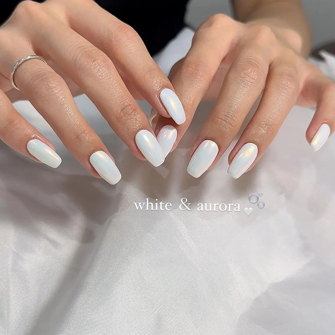 ネイル オーロラネイル シンプルネイル ハンドネイル nailsalon  TORONのネイルデザイン