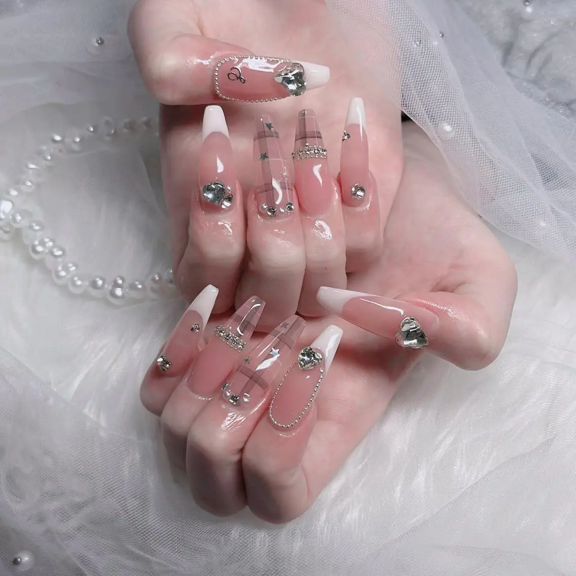 ネイル フレンチネイル ジェルネイル ハロウィン 韓国ネイル マグネットネイル ハンドネイル H.baby Nail Salonのネイルデザイン