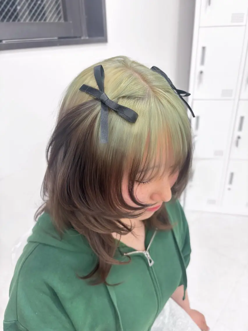 カラー ブリーチ デザインカラー ヘアカラー 艶カラー💞 amiのヘアスタイル