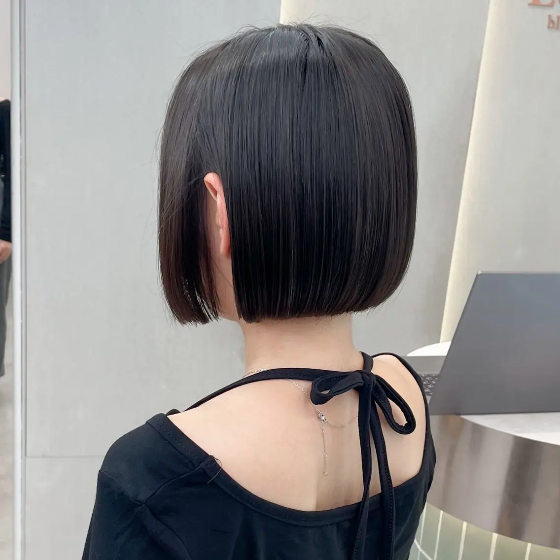 ショート パーマ カット 縮毛矯正 トリートメント 縮毛矯正/ストンボブ Wカラー💎ヒデジのヘアスタイル