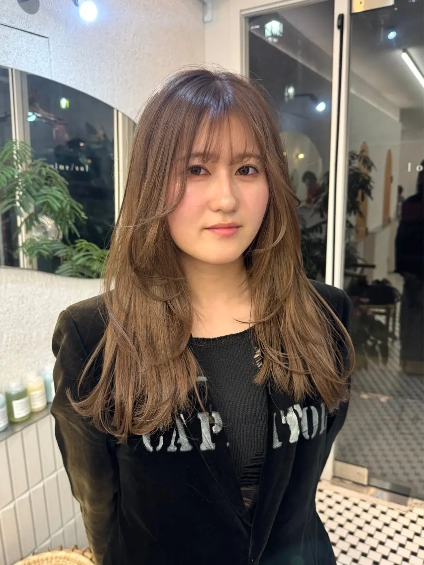 ロング カット ヘアカラー ベージュ/レイヤー 髙橋一哉👨‍🎨のヘアスタイル