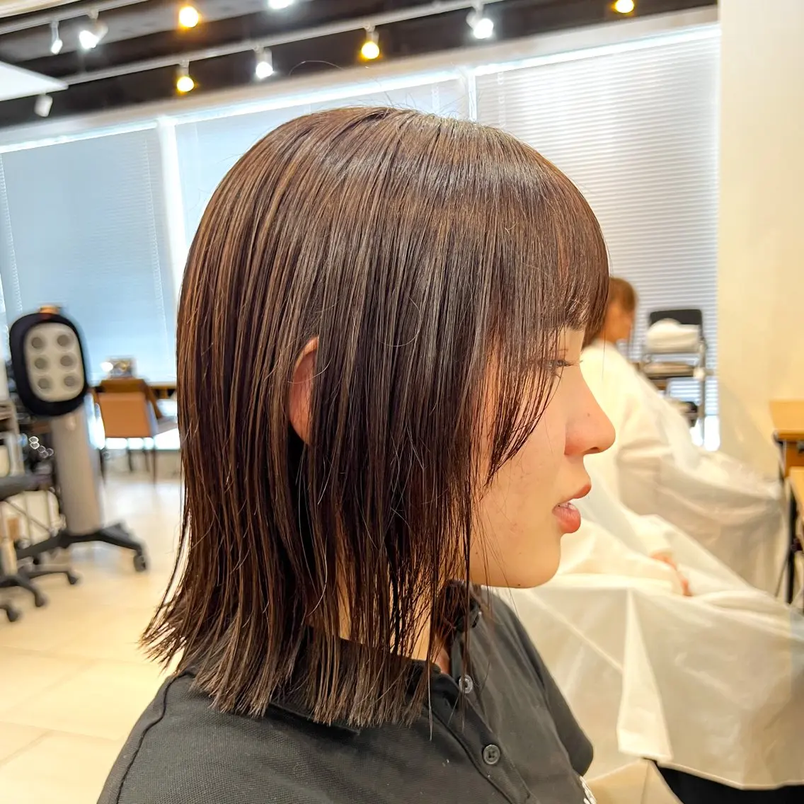 ミディアム カラー グレージュ ボブ メンズカット曲がる 縮毛矯正佐々木タクマのヘアスタイル