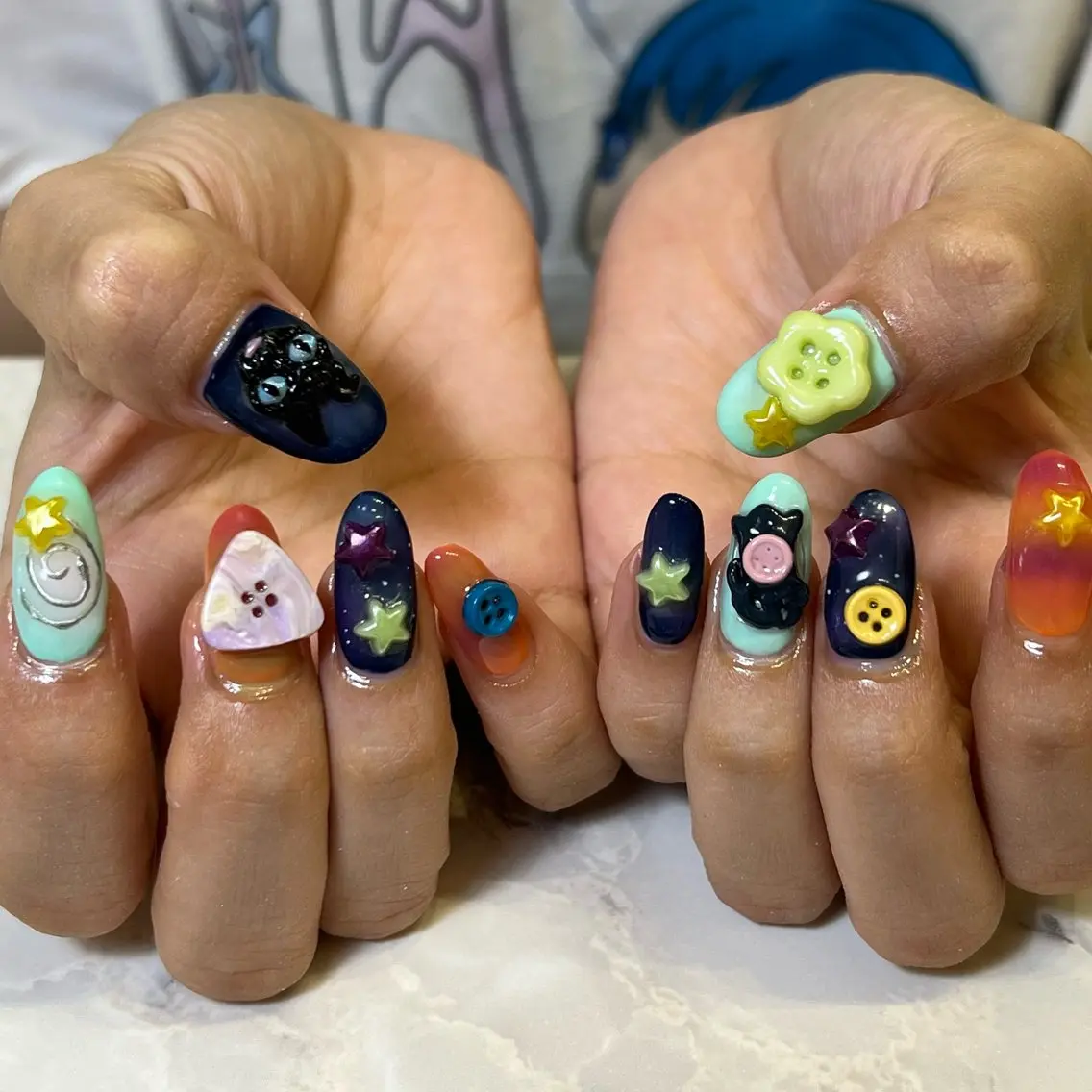 ネイル ボーダー チークネイル ハロウィン ハンドネイル Abyss🎀 mayuのネイルデザイン