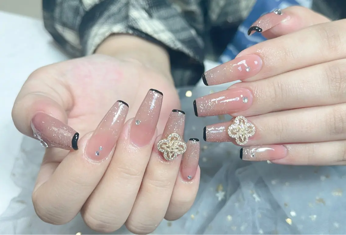 ネイル ハンドネイル 🎀ネイルサロン エクラYUI🎀のネイルデザイン