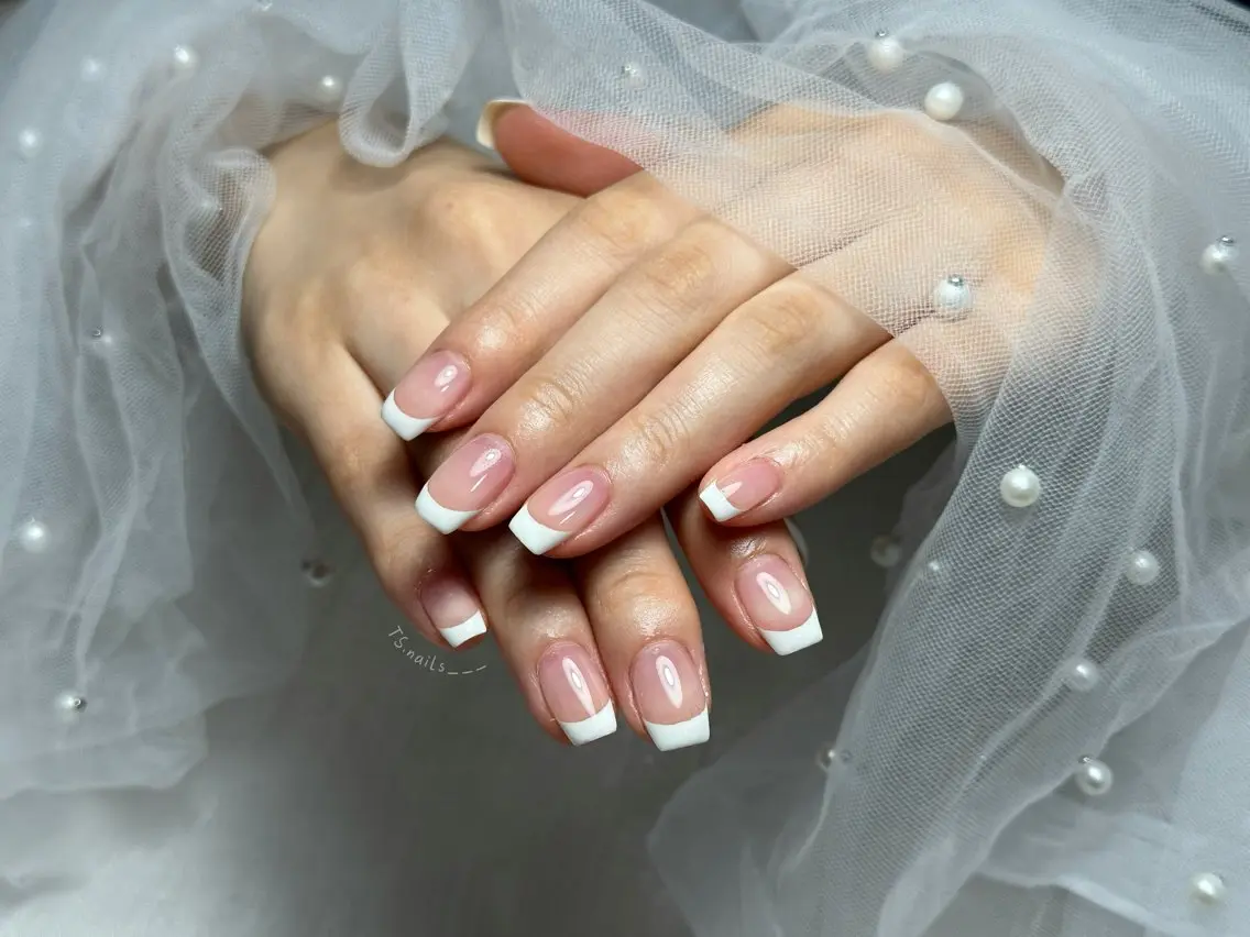 ネイル キラキラネイル マグネットネイル 持ち込み シンプルネイル ハンドネイル フットネイル ハンドケア TS. nails___のネイルデザイン