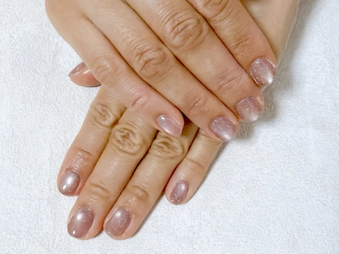 ネイル オーロラネイル フラッシュネイル フラッシュマグ フットネイル フレンチネイル ハンドネイル mogunail &blowのネイルデザイン