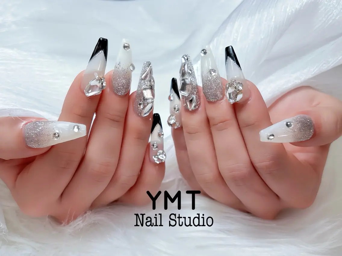 ネイル 長さ出し フットネイル ジェルネイル 韓国ネイル マグネットネイル ハンドネイル YMT NailStudioのネイルデザイン