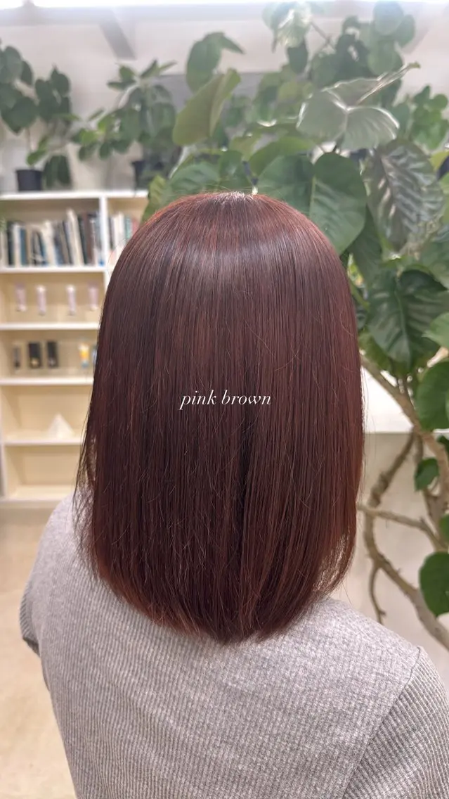 ミディアム ヘアカラー 岡田 一紗のヘアスタイル