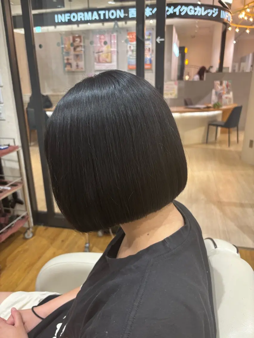 ショート ササキ アズミのヘアスタイル
