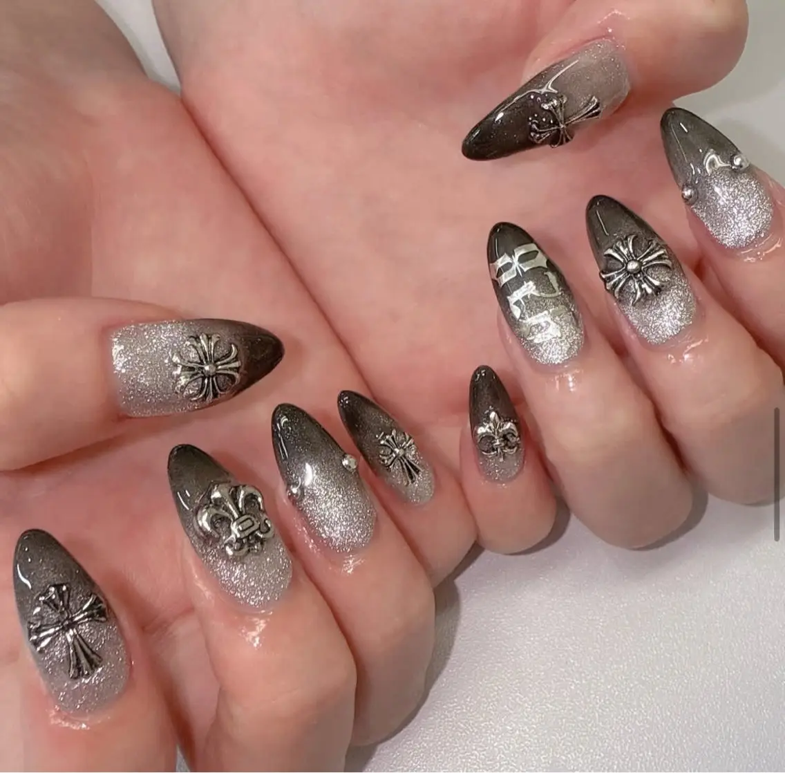 ネイル アートネイル フラワーネイル フレンチネイル ジェルネイル グラデーション ハンドネイル Ryu Nail NekoChanのネイルデザイン
