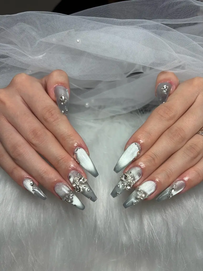 ネイル アートネイル 長さ出し ジェルネイル 韓国ネイル マグネットネイル ハンドネイル Cloudy Chan Nailのネイルデザイン