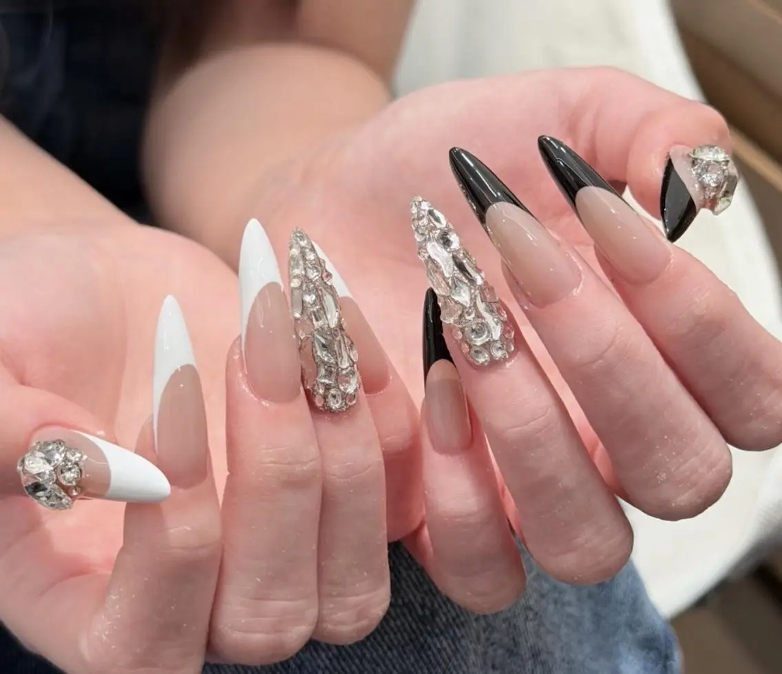 ネイル ハンドネイル 🎀 NaNa_nailのネイルデザイン