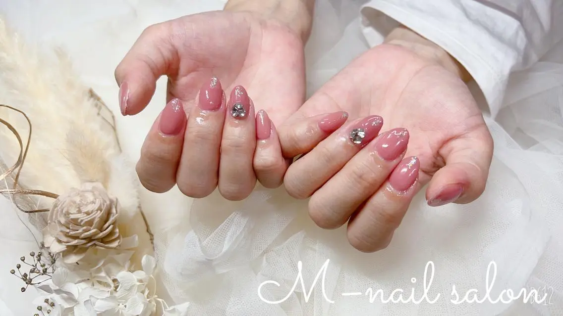 ネイル シンプルネイル M_ nail salonのネイルデザイン
