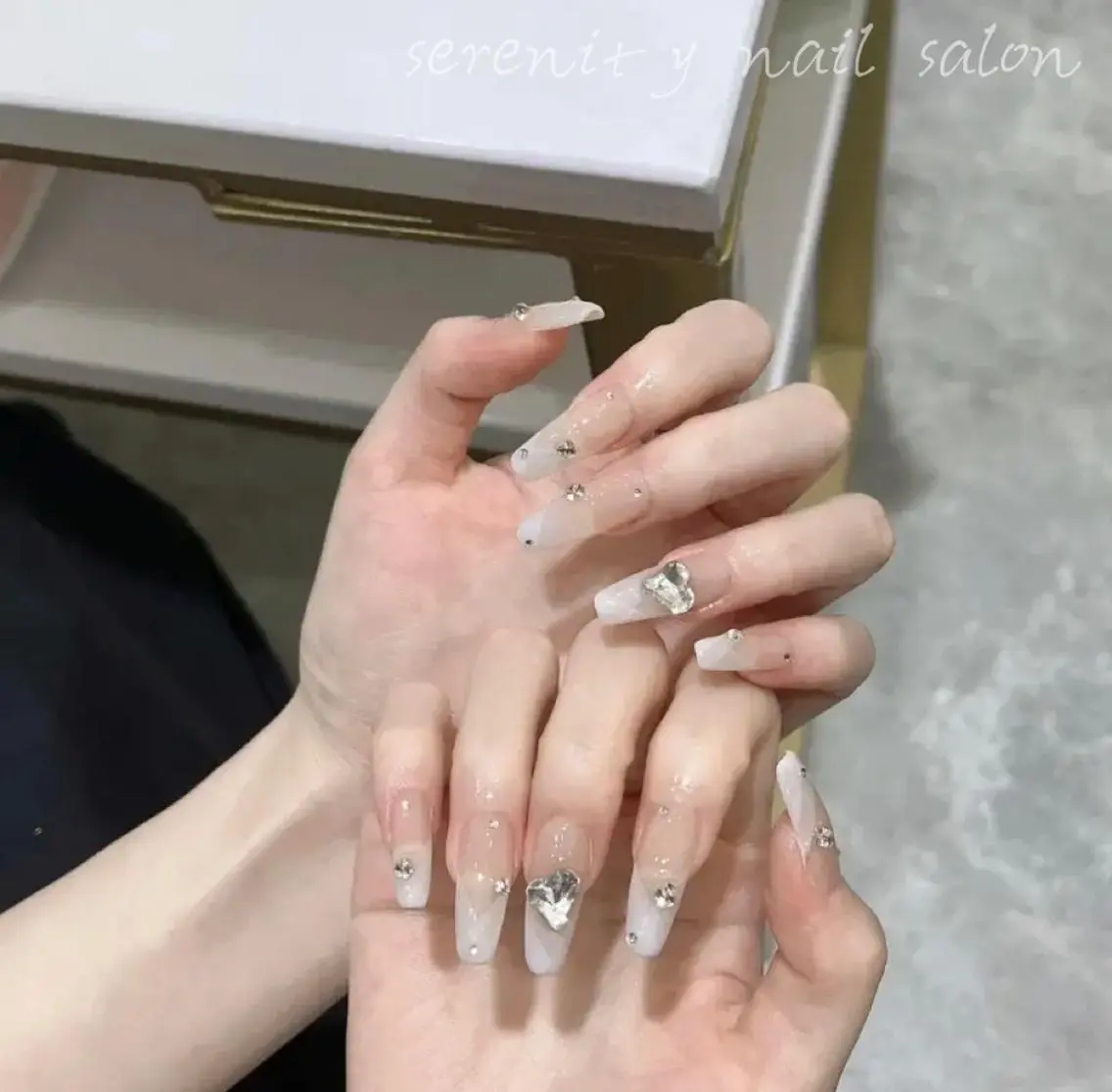 ネイル ハンドネイル ハンドケア ✨Serenity Nail salonのネイルデザイン