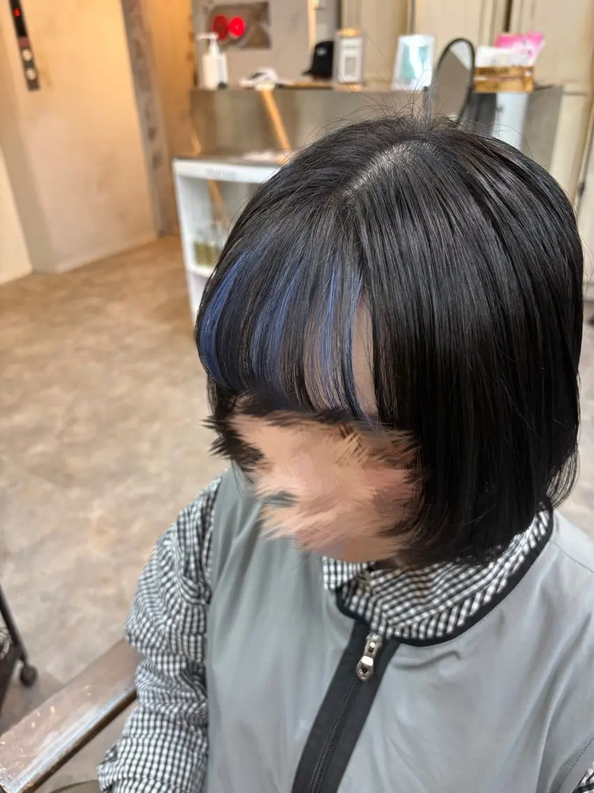 ショート ヘアカラー シモイケ ルアのヘアスタイル