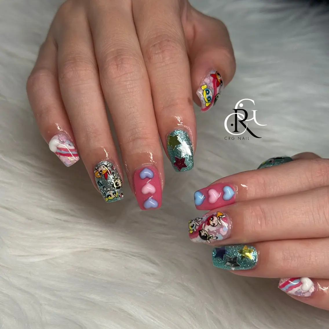 ミディアム ハンドネイル CRGNAIL EMIRIのネイルデザイン