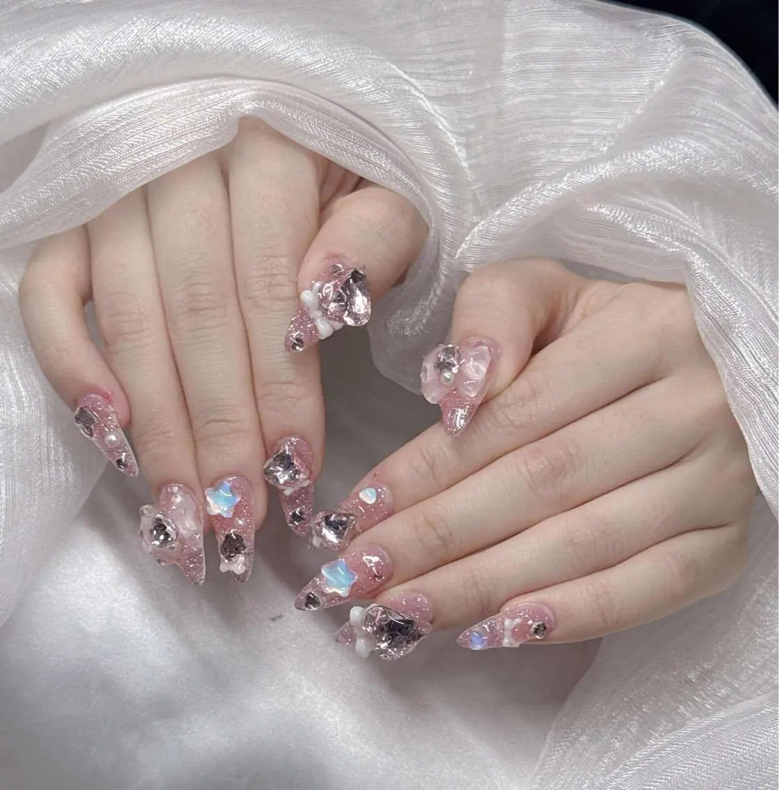 ネイル ハンドネイル Lee Nailsのネイルデザイン