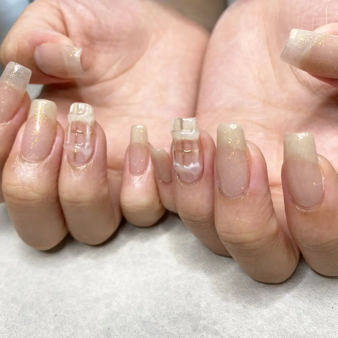 ネイル オフィスネイル ぷっくりネイル nailroom Anmie.のネイルデザイン