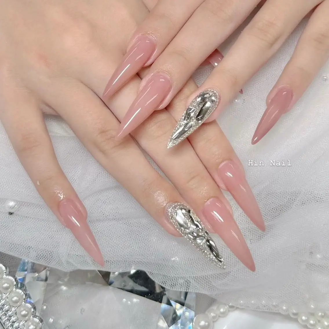 ネイル ハンドネイル HIN NAILのネイルデザイン