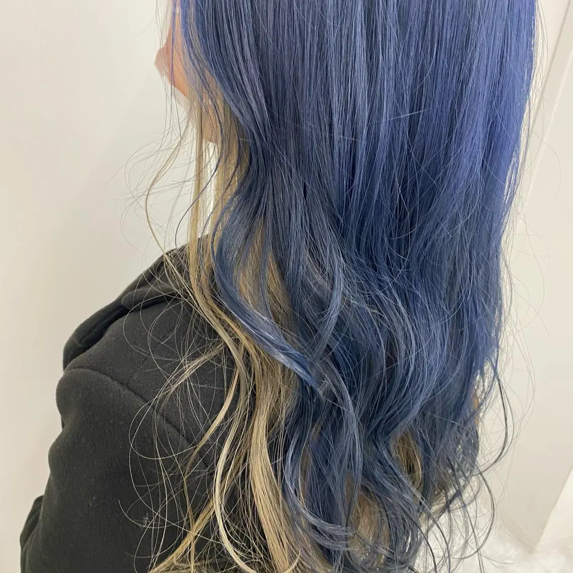 ロング カラー ヘアアレンジ 韓国艶カラー🇰🇷 DISCO💙のヘアスタイル