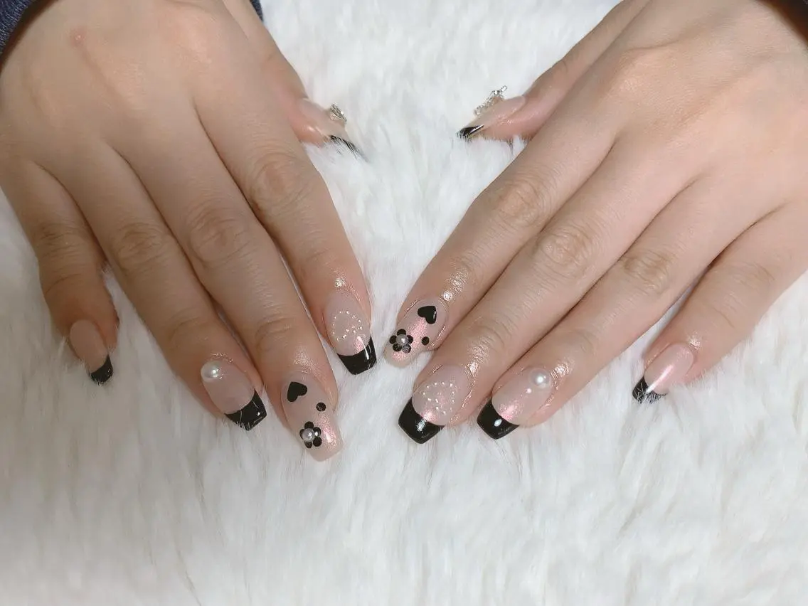 ネイル Flora Nail 【フローラ ネイル】のネイルデザイン