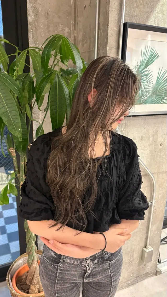 ロング カラー ヘアカラー KAEDE🌺Wカ ラー/ホワイトカラーのヘアスタイル