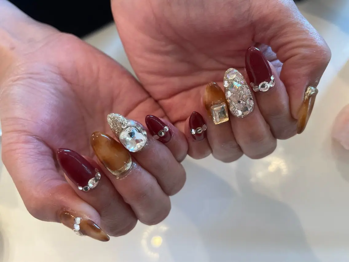 ネイル ♡ビジュール♡ NAIL &まつ毛のマツエク・マツパデザイン