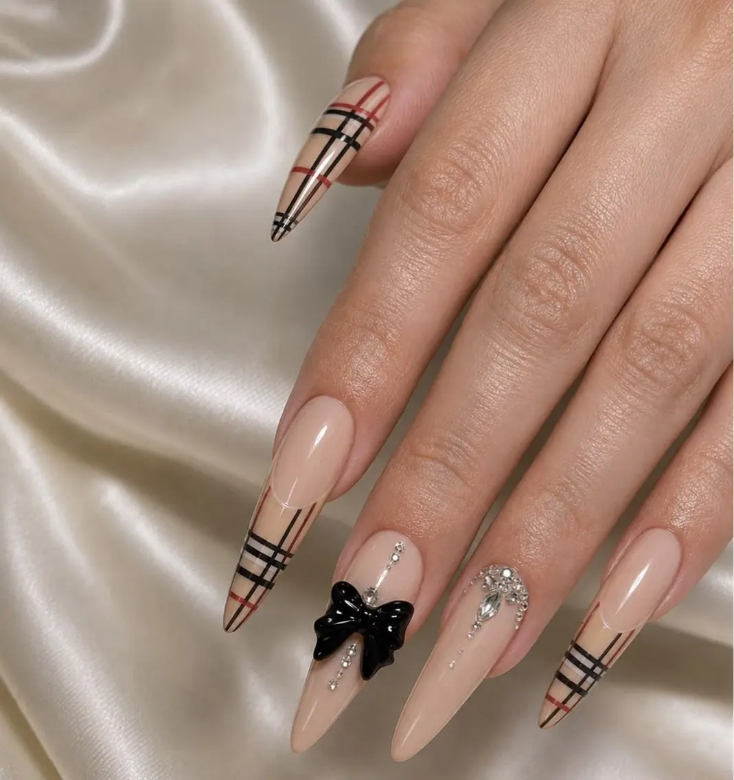 ネイル 長さ出し フレンチネイル グラデーション 韓国ネイル ロングネイル ハンドネイル Josie nail salonのネイルデザイン