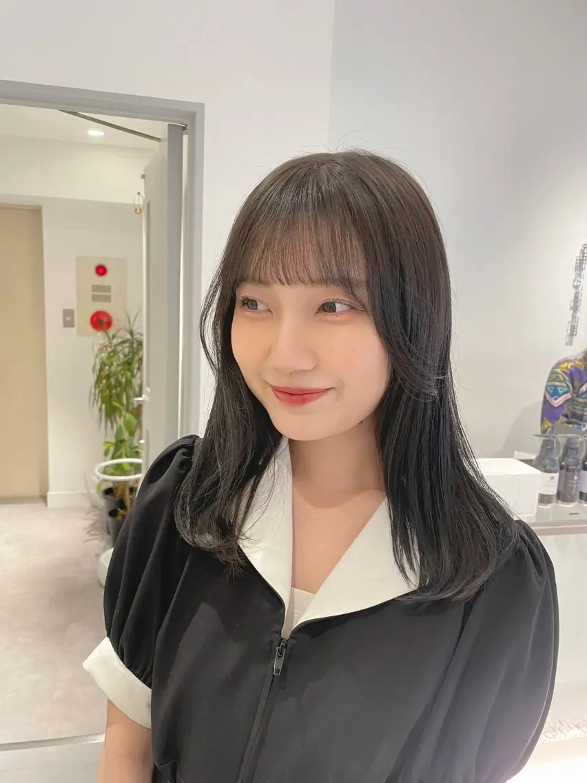 セミロング カラー 🪞透け感&韓国ヘア 🪞honokaのヘアスタイル