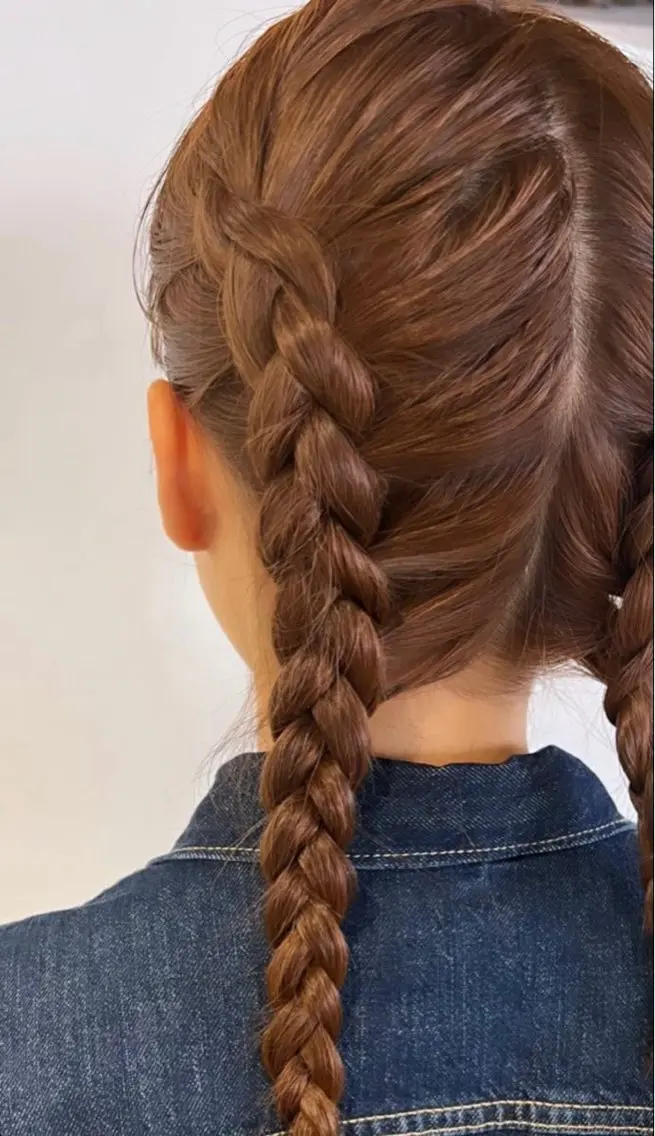 カラー ブラウンカラー キャラメルブラウン AmiLi Azusaのヘアスタイル