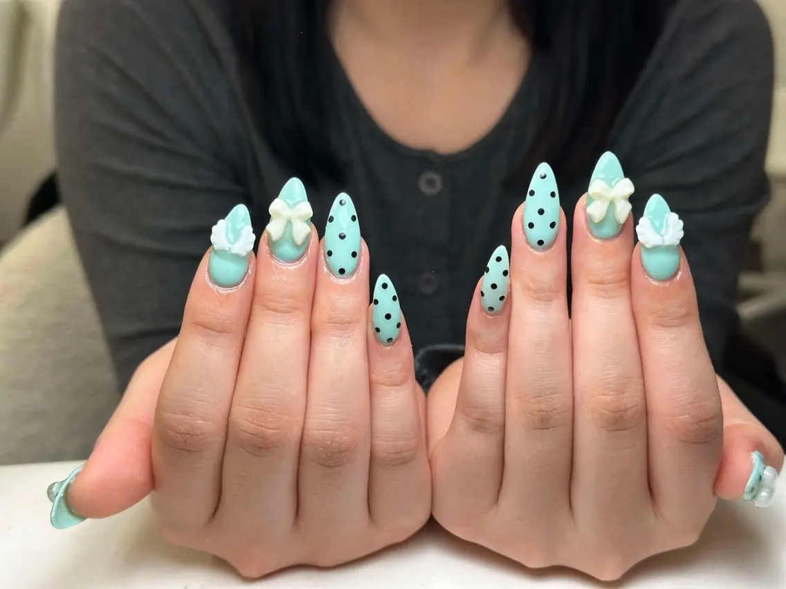 カラー Jenn Nail Salonのネイルデザイン