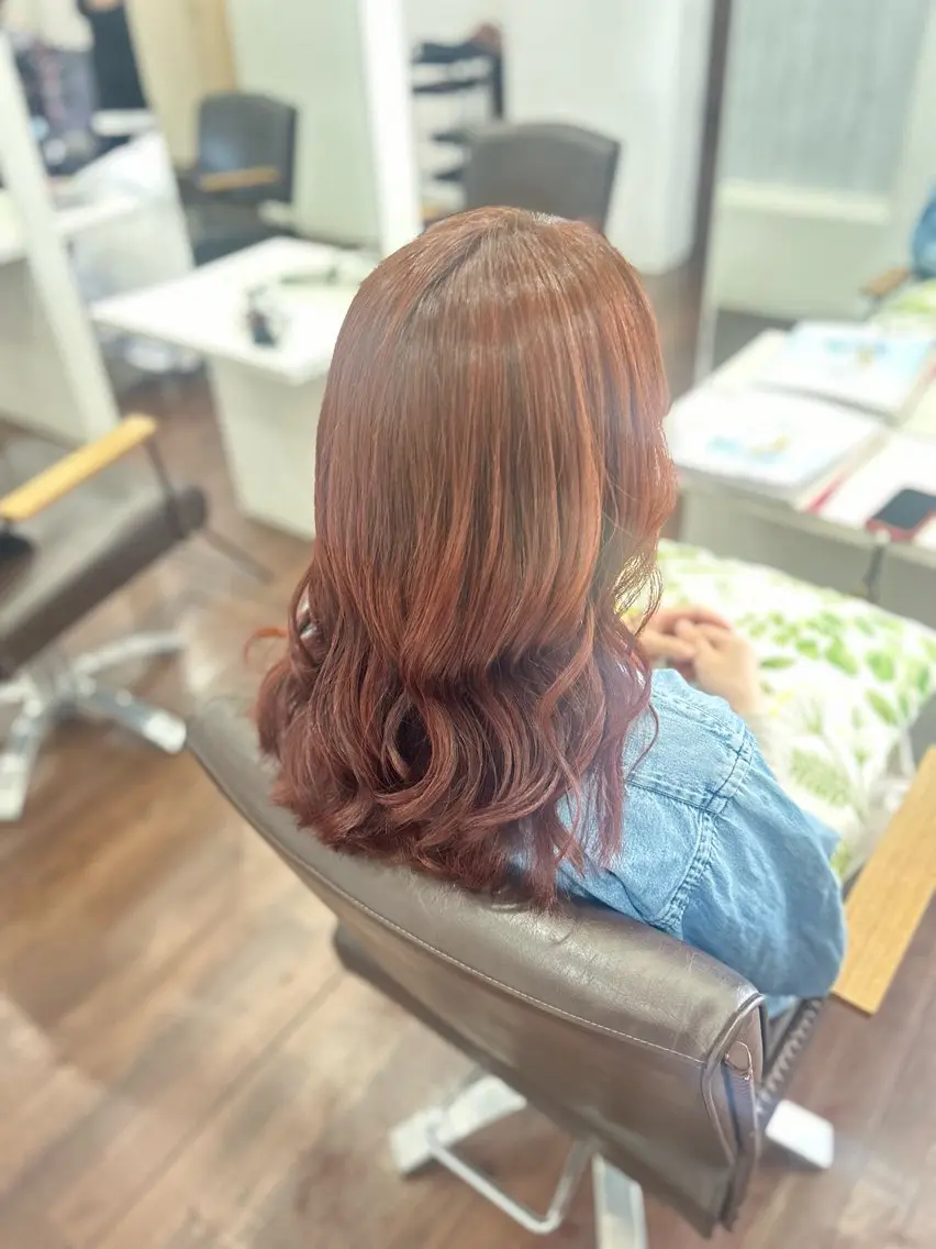 ロング カラー ヘアアレンジ オレンジ 🤍 minaのヘアスタイル