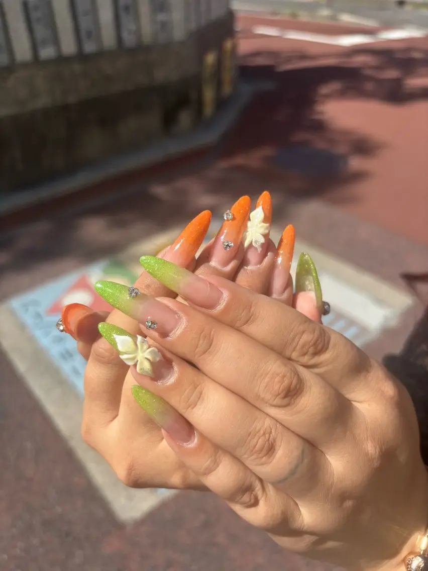 ネイル フラワーネイル Gaura nail salonのネイルデザイン